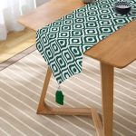 Özel Tasarım Koyu Yeşil Ikat Desenli Dijital Baskılı Püsküllü Şönil Üçgen Runner Realhomes