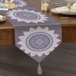 Gri Zeminde Mandala Baskılı Modern Püsküllü Şönil Üçgen Runner Realhomes