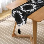 - UcgenRunner-5127-Gorsel2 - Realhomes  Siyah Zeminde Kare Mandala Desenli Özel Tasarım Püsküllü Şönil Üçgen Runner Realhomes