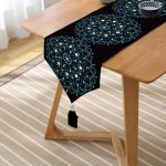 Siyah Zeminde Mavi Boncuklu Mandala Dekoratif Püsküllü Şönil Üçgen Runner Realhomes