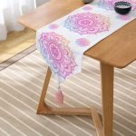 Beyaz Zeminde Pembe Mavi Mandala Desenli Özel Tasarım Püsküllü Şönil Üçgen Runner Realhomes