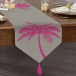 Gri Zeminde Fuşya Palmiye Motifli Modern Püsküllü Şönil Üçgen Runner Realhomes