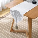 - UcgenRunner-5230gri-Gorsel2 - Realhomes Dekoratif Beyaz Zemimde Gri Ağaç Desenli Püsküllü Şönil Üçgen Runner Realhomes