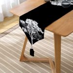 - UcgenRunner-5230siyah-Gorsel2 - Realhomes  Siyah Beyaz Ağaç Tasarımlı Dijital Baskılı Püsküllü Şönil Üçgen Runner Realhomes