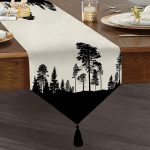 - UcgenRunner-5232-Gorsel1 - Realhomes  Ağaç Tasarımlı Dekoratif Püsküllü Şönil Üçgen Runner Realhomes