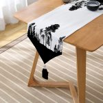 - UcgenRunner-5232-Gorsel2 - Realhomes  Ağaç Tasarımlı Dekoratif Püsküllü Şönil Üçgen Runner Realhomes