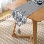 - UcgenRunner-5233gri-Gorsel2 - Realhomes  Gri Zeminde Fuşya Ve Beyaz Çiçek Tasarımlı Püsküllü Şönil Üçgen Runner Realhomes