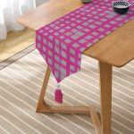 - UcgenRunner-5236kolaj-Gorsel2 - Realhomes  Geometrik Kolaj Kare Motifli Dekoratif Püsküllü Şönil Üçgen Runner Realhomes