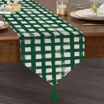 Koyu Yeşil Geometrik Kare Motifli Dekoratif Püsküllü Şönil Üçgen Runner Realhomes