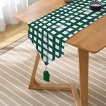 Koyu Yeşil Geometrik Kare Motifli Dekoratif Püsküllü Şönil Üçgen Runner Realhomes