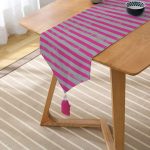 - UcgenRunner-5237kolaj-Gorsel2 - Realhomes Çizgi Kolaj Motifli Dekoratif Modern Püsküllü Şönil Üçgen Runner Realhomes