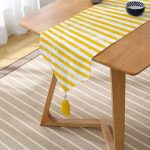 - UcgenRunner-5237sari-Gorsel2 - Realhomes  Sarı Çizgili Motifli Dekoratif Modern Püsküllü Şönil Üçgen Runner Realhomes