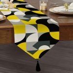 - UcgenRunner-5240-Gorsel1 - Realhomes  Dijital Baskılı Özel Tasarım Dekoratif Modern Püsküllü Şönil Üçgen Runner Realhomes