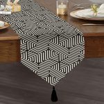 Siyah Beyaz Geometrik Çizim Baskılı Püsküllü Şönil Üçgen Runner Realhomes