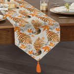 Mermer Zeminde Kurumuş Yaprak Dijital Basklılı Dekoratif Püsküllü Şönil Üçgen Runner Realhomes