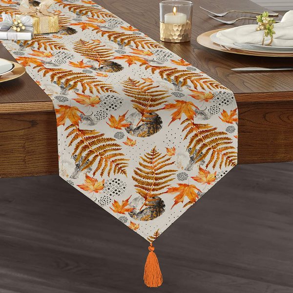 - UcgenRunner-5279-Gorsel1 - Realhomes  Aşk Temalı Dijital Baskılı Dekoratif Püsküllü Şönil Üçgen Runner Realhomes