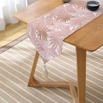 - UcgenRunner-5291-Gorsel2 - Realhomes Pembe Tropik Yaprak Motifli Özel Tasarım Dijital Baskılı Püsküllü Şönil Üçgen Runner Realhomes