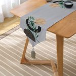 - UcgenRunner-5308gri-Gorsel2 - Realhomes Gri Zemin Üzerinde Soyut Yaprak Çizimli Modern Özel Tasarım Püsküllü Şönil Üçgen Runner Realhomes