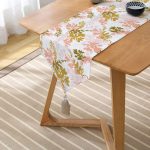 - UcgenRunner-5355-Gorsel2 - Realhomes Pembe Ve Gold Ince Yaprak Tasarımlı Dijital Baskılı Püsküllü Şönil Üçgen Runner Realhomes