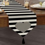 RealHomes Dijital Baskılı Özel Tasarım Püsküllü Şönil Üçgen Runner Realhomes