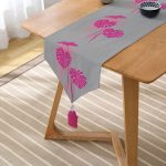 Fuşya Palmiye Yaprak Baskılı Dekoratif Püsküllü Şönil Üçgen Runner Realhomes