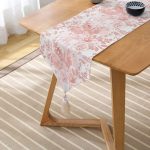 Toz Pembe Çiçek Ve Yaprak Tasarım Dijital Baskılı Püsküllü Şönil Üçgen Runner Realhomes