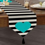 RealHomes Dijital Baskılı Özel Tasarım Püsküllü Şönil Üçgen Runner Realhomes