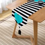 RealHomes Dijital Baskılı Özel Tasarım Püsküllü Şönil Üçgen Runner Realhomes