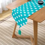 Puantiyeli Dijital Baskılı Dekoratif Püsküllü Şönil Üçgen Runner Realhomes