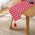 RealHomes Dijital Baskılı Dekoratif Püsküllü Şönil Üçgen Runner Realhomes