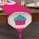 RealHomes Dijital Baskılı Özel Tasarım Püsküllü Şönil Üçgen Runner Realhomes