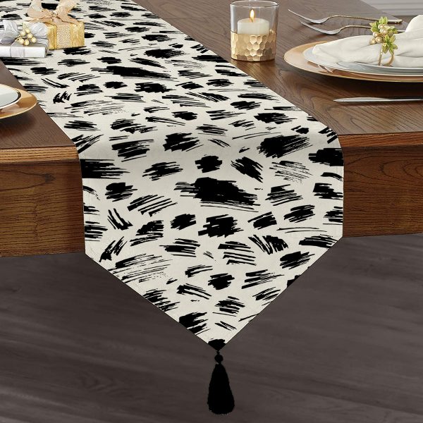 - UcgenRunner-5765-Gorsel1 - Realhomes  Çiçek Desenli Yelpazeli Japon Kız Motifli Modern Püsküllü Şönil Üçgen Runner Realhomes