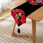 - UcgenRunner-5796siyah-Gorsel2 - Realhomes  Çiçek Desenli Yelpazeli Japon Kız Motifli Modern Püsküllü Şönil Üçgen Runner Realhomes