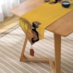 - UcgenRunner-5824-Gorsel2 - Realhomes  Güneşin Batışındaki Ağaç Zeminli Afrika Kadın Motifli Püsküllü Şönil Üçgen Runner Realhomes