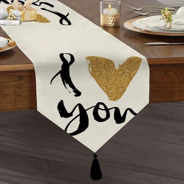 Beyaz Zeminde Siyah Mozaik Kareli Dekoratif Püsküllü Şönil Üçgen Runner Realhomes