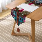 - UcgenRunner-70-Gorsel2 - Realhomes Ev Motifli Dijital Baskılı Dekoratif Püsküllü Şönil Üçgen Runner Realhomes