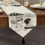 Fashion Girl Dijital Baskılı Modern Püsküllü Şönil Üçgen Runner Realhomes