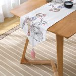 - UcgenRunner-721-Gorsel2 - Realhomes Fashion Girl Dijital Baskılı Modern Püsküllü Şönil Üçgen Runner Realhomes