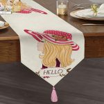 Fashion Girl Dijital Baskılı Modern Püsküllü Şönil Üçgen Runner Realhomes