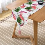 - UcgenRunner-738-Gorsel2 - Realhomes Flamingo Desen Dijital Baskılı Modern Püsküllü Şönil Üçgen Runner Realhomes