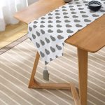 - UcgenRunner-785-Gorsel2 - Realhomes Kalp Desen Dijital Baskılı Püsküllü Şönil Üçgen Runner Realhomes