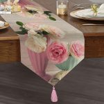 - UcgenRunner-837-Gorsel1 - Realhomes  Çiçek Temalı Dijital Baskılı Püsküllü Şönil Üçgen Runner Realhomes