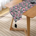 RealHomes Dijital Baskılı Özel Tasarım Püsküllü Şönil Üçgen Runner Realhomes