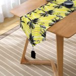 Flamingo Desenli Dijital Baskılı Püsküllü Şönil Üçgen Runner Realhomes