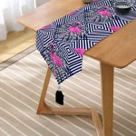 Flamingo Desenli Dijital Baskılı Dekoratif Püsküllü Şönil Üçgen Runner Realhomes