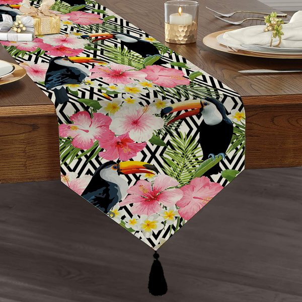 - UcgenRunner-972-Gorsel1 - Realhomes  Real Homes Dijital Baskılı Dekoratif Püsküllü Şönil Üçgen Runner Realhomes