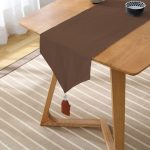 - UcgenRunner-kahve-Gorsel2 - Realhomes  Kahverengi Dijital Baskılı Püsküllü Şönil Üçgen Runner Realhomes