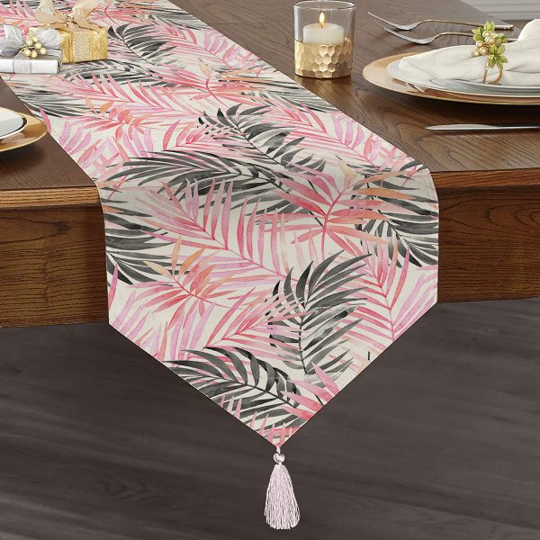 - UcgenRunner-real20-Gorsel1 - Realhomes  RealHomes Sarmaşık Çiçek Desenli Püsküllü Şönil Üçgen Runner Realhomes