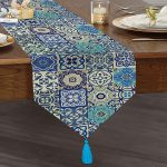 RealHomes Özel Tasarım Dijital Baskılı Dekoratif Püsküllü Şönil Üçgen Runner Realhomes