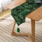 - UcgenRunner-real212-Gorsel2 - Realhomes  RealHomes Özel Tasarım Dijital Baskılı Dekoratif Püsküllü Şönil Üçgen Runner Realhomes